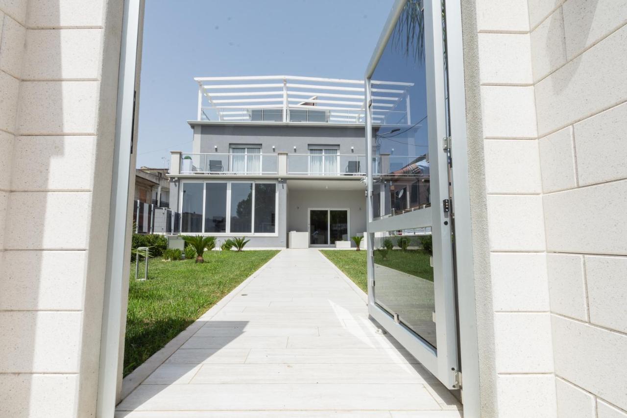 Отель Luxury House Виллапьяна Экстерьер фото